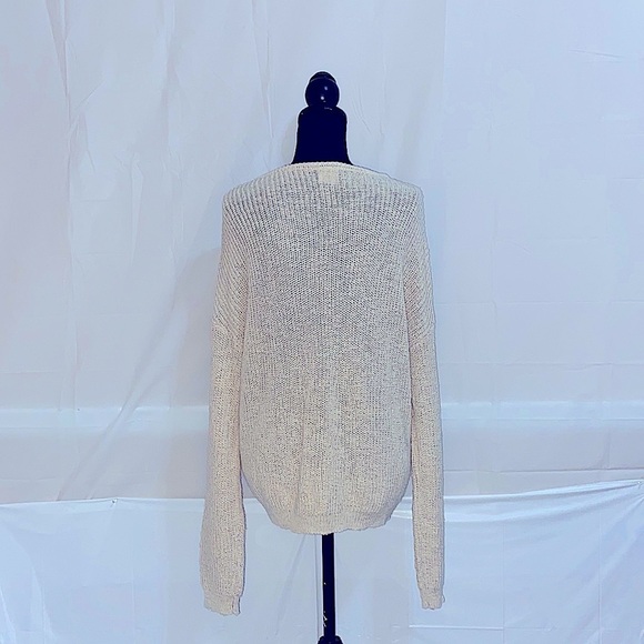 Essentials Sweater Size L - Picture 4 of 7